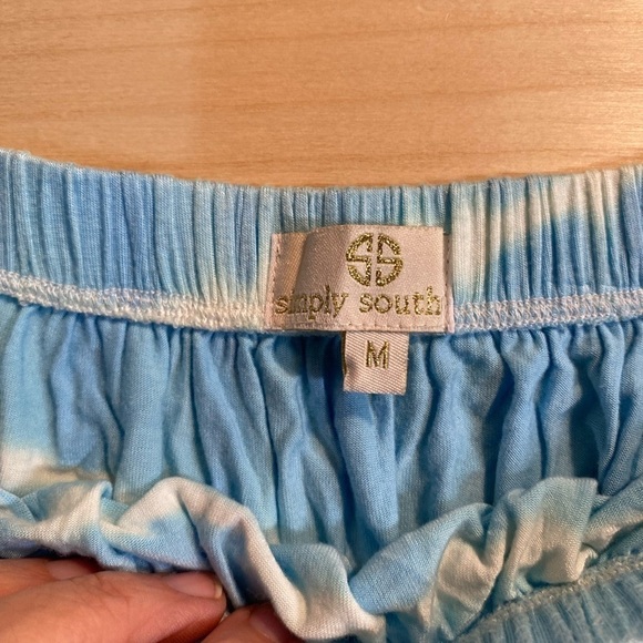 Simply Southern Blouse size Medium (BR) - Picture 10 of 13